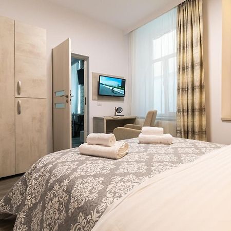 Okbrasov - Apartment & Studio In The Heart Of Old Town, Moments Away From The Black Church Exterior photo