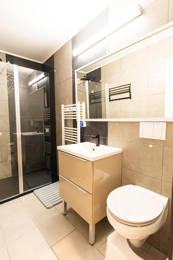 Okbrasov - Apartment & Studio In The Heart Of Old Town, Moments Away From The Black Church Exterior photo