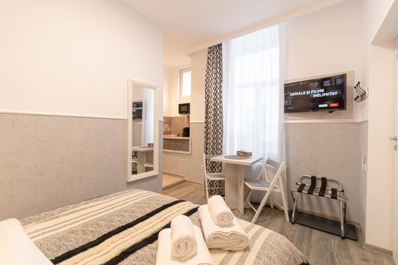 Okbrasov - Apartment & Studio In The Heart Of Old Town, Moments Away From The Black Church Exterior photo