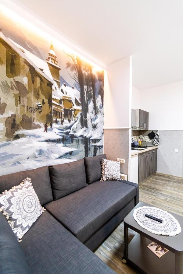 Okbrasov - Apartment & Studio In The Heart Of Old Town, Moments Away From The Black Church Exterior photo